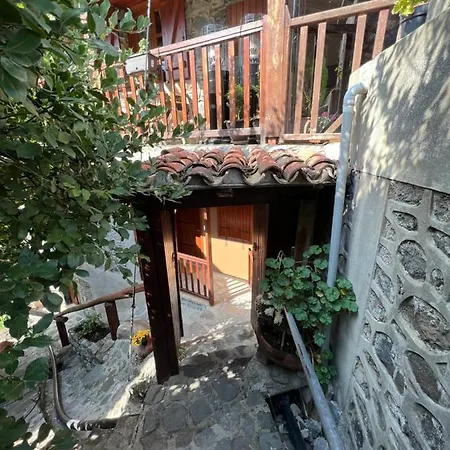Galinicafe22-suites Bed & Breakfast