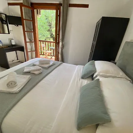 Bed & Breakfast Galinicafe22-suites