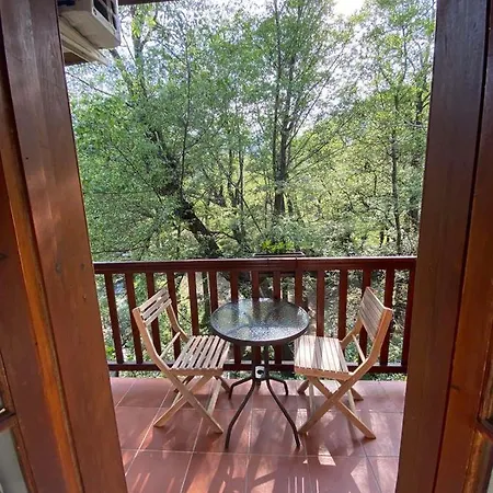 Galinicafe22-suites Bed & Breakfast *