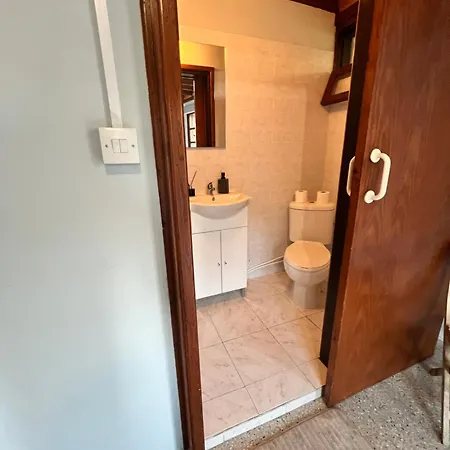 Galinicafe22-suites Bed & Breakfast