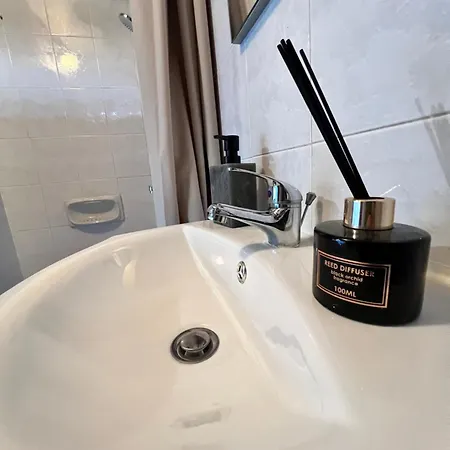 Bed & Breakfast Galinicafe22-suites *