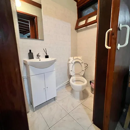 Galinicafe22-suites Bed & Breakfast