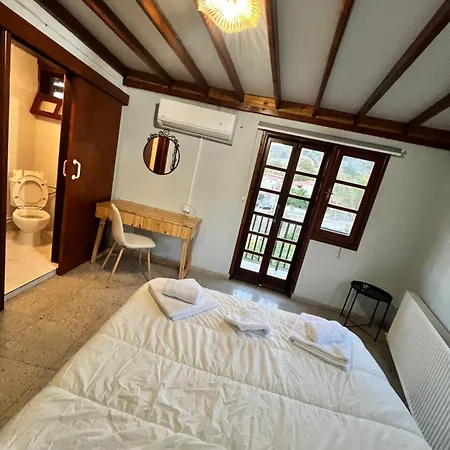 Bed & Breakfast Galinicafe22-suites