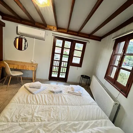 Bed & Breakfast Galinicafe22-suites
