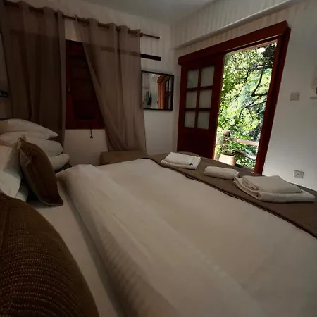 Galinicafe22-suites Panzió Kakopetriá