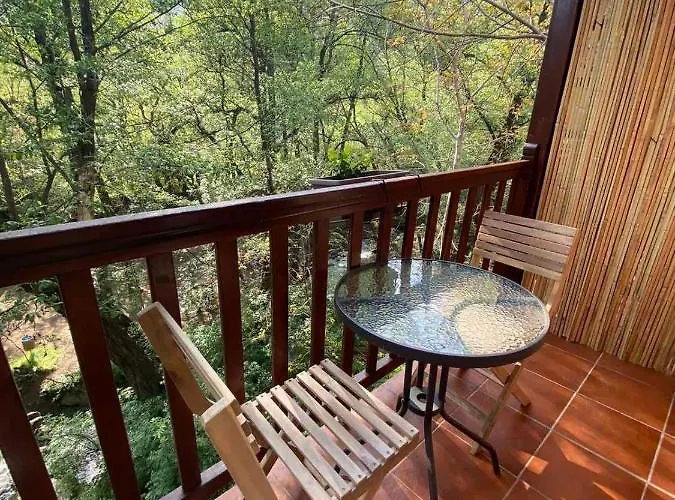 Bed and breakfast Galinicafe22-suites 3*