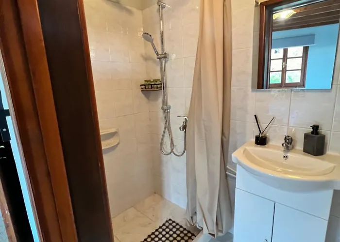 Galinicafe22-suites Bed and breakfast Kakopetria